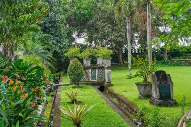 Bali Adası, Hint Tirta Gangga su sarayında güzel park