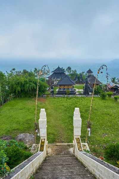 Lempuyang templo vista na ilha de Bali, Indonésia — Fotografia de Stock