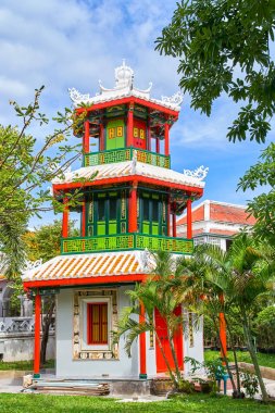Arka tarafında Suan Saranrom Park Çin stili pagoda