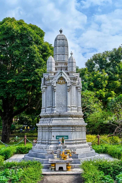 Monumento reale a Suan Saranrom Park, Bangkok, Thailandia — Foto Stock