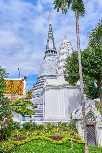 Вид на пагоду Ват Раттарадит в Таиланде, Бангкок — стоковое фото