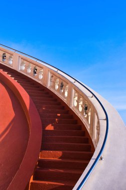 Gökyüzüne çıkan merdivenler 