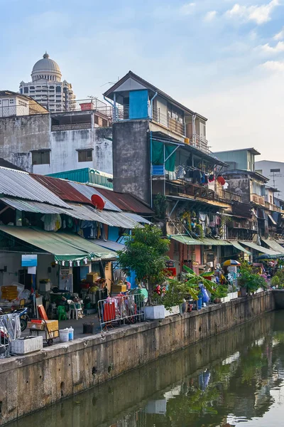 Khlong Rob Krung Canal in Bangkok, Thailand — Stock Photo, Image