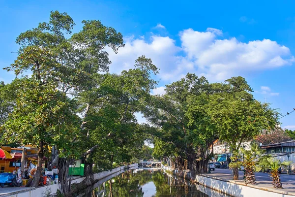 Khlong Rob Krung Canal w Bangkok, Tajlandia — Zdjęcie stockowe