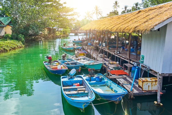 Balıkçı köyü adanın Güneydoğu Asya, Koh Chang, Tayland