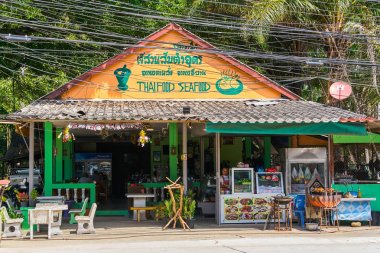 : Trat, Thailand - 12 Ocak 2018: Koh Chang deniz ürünleri Tay kafeterya