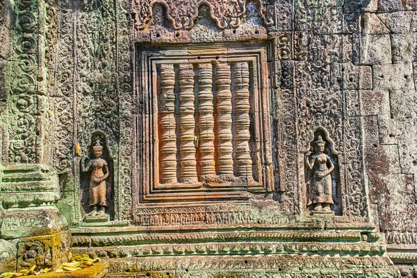 Baixo-relevo no templo de Preh Khan, Siem Reap, Camboja — Fotografia de Stock