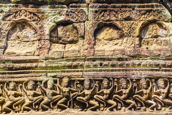 Baixo-relevo no templo de Preh Khan, Siem Reap, Camboja — Fotografia de Stock