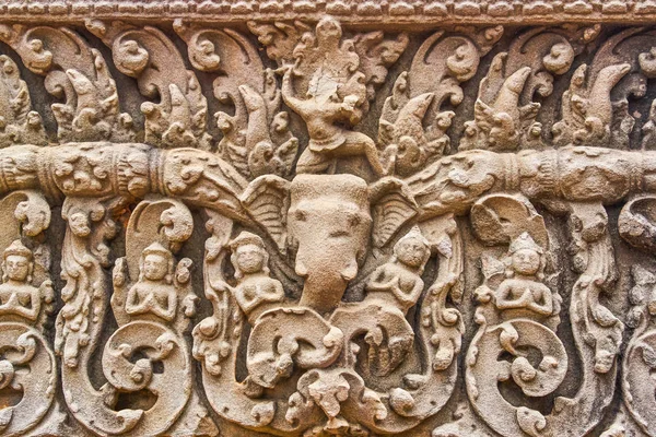 前 Rup 寺庙浮雕装饰, 暹粒, 柬埔寨 — 图库照片