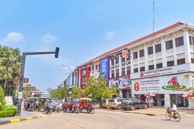 Siem Reap, Kamboçya Sivatha Caddesi üzerinde trafik