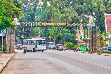 Siem Reap, Kamboçya'da 6 ulusal yol numaralı otobüse