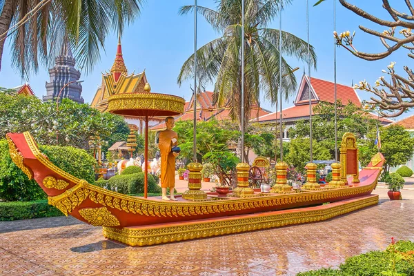 Wat Preah Prom Rath gyönyörű templom Siem Reap városában — Stock Fotó