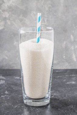 Cam şeker kum ile sağlıksız bir diyet olduğunu. Tatlı soda, şeker içeriği.