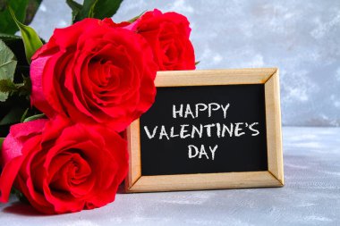 Sevgililer günü için kart ve mutlu sevgililer günü mesajı..