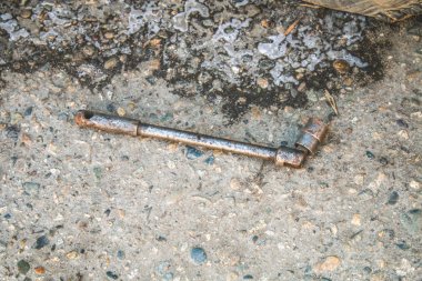 tekerlek makine üzerinde değiştirmek için anahtarı dokunun.