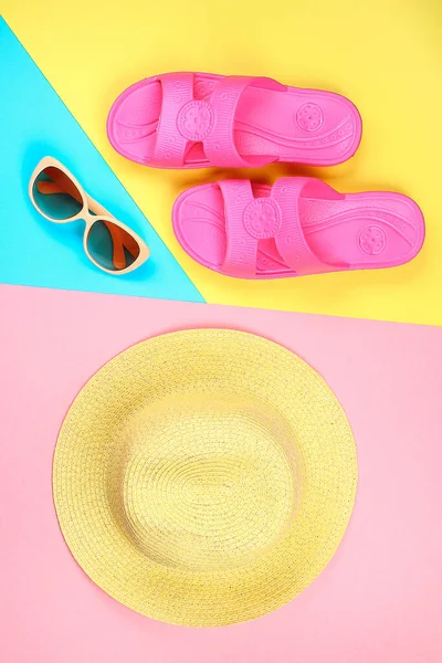 Hat Sunglasses Slippers Three Color Pastel Background Blue Yellow Pink — Stock Photo, Image