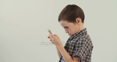 küçük çocuk ile smartphone