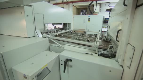 Print press typography machine in work — Wideo stockowe