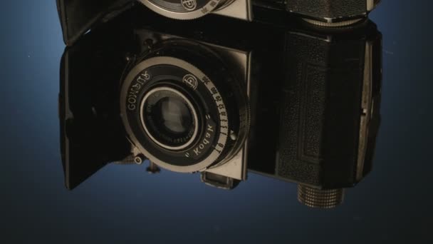 Oldtimer-Fotokamera — Stockvideo
