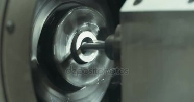 Hassas metal değirmeni çalışma