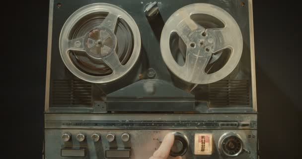 Old tape recorder — Stock Video