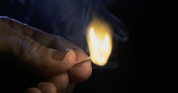 一根白色的蜡烛的宏慢动作镜头 — 图库视频影像
