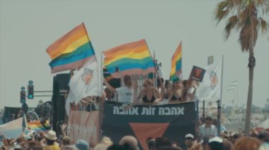 İnsanlar yıllık gurur geçit.