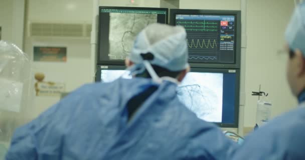 Monitors displaying medical data — Stock Video