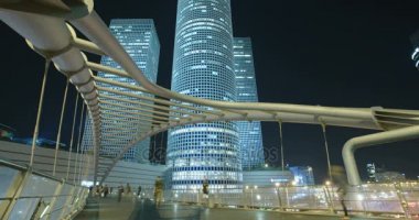 insanlar bir köprü Tel Aviv, İsrail