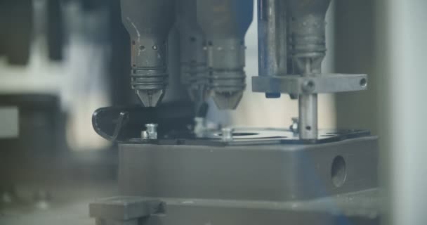 Ligne de production de pièces industrielles — Video