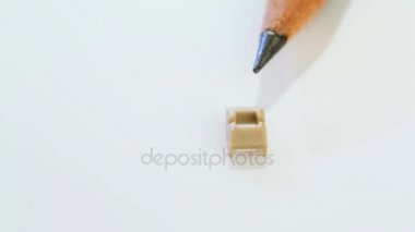 Beyaz arka plan üzerinde hassas plastik parçalar