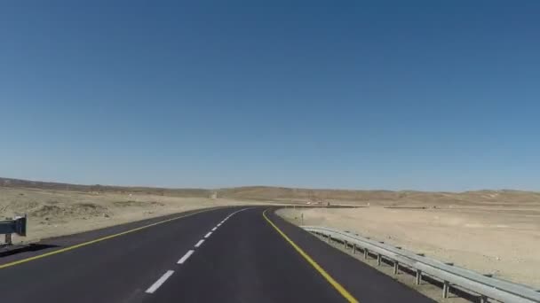 Timelapse водіння по пустелі Негев в Ізраїлі — стокове відео