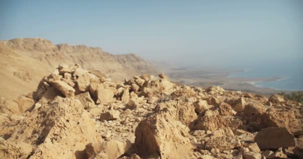 Sivatagi clifs közelében a Holt-tenger Izrael — Stock videók