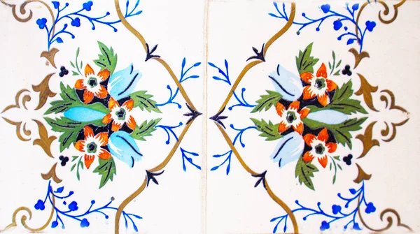 Detalle Los Azulejos Tradicionales Fachada Casa Antigua Azulejos Decorativos Azulejos —  Fotos de Stock