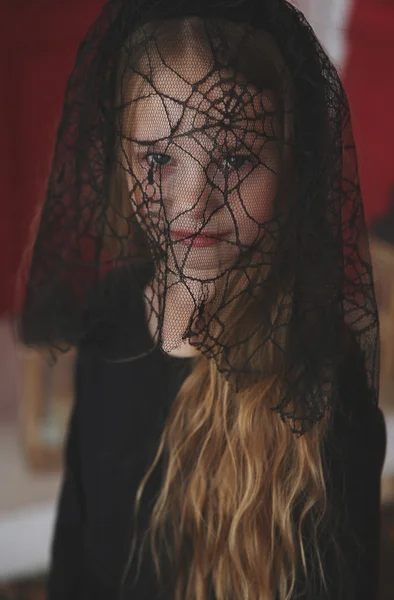 Kızıl saçlı cadı kız — Stok fotoğraf