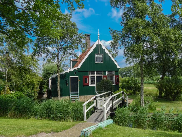 Casa tradicional holandesa — Foto de Stock