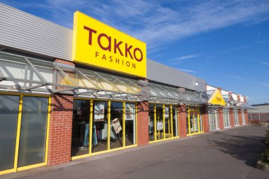 Takko moda mağazaları daldan
