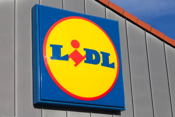 Филиал сети супермаркетов LIDL — стоковое фото