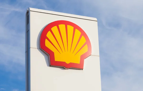 Shell benzin istasyonu işareti — Stok fotoğraf