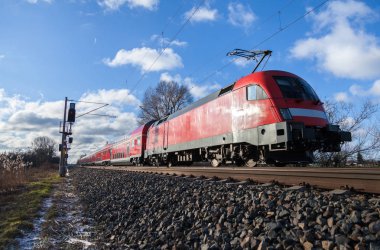 Alman yolcu treni sürücüler sonraki istasyona