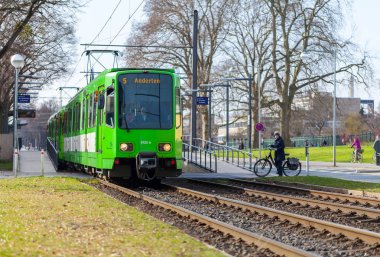 bir sonraki durak Uestra sürücülerden Alman tramvay