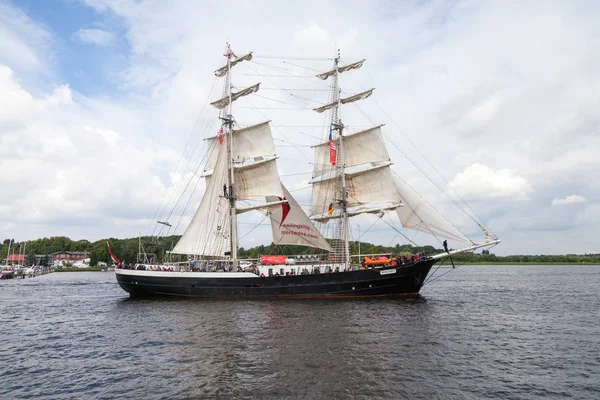 Sailing ship mercedes at public event hanse sail — Stock Photo, Image