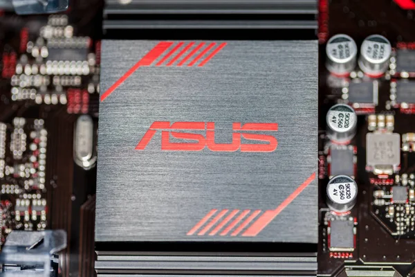 Bir asus Başbakan 350 artı anakart Asus soğutucu