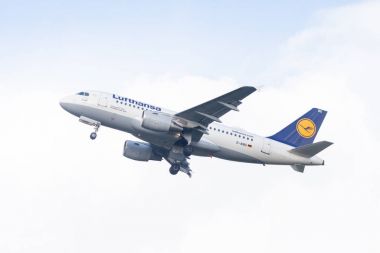 Airbus A319-100 havayolu Lufthansa üzerinden uluslararası havaalanından alır