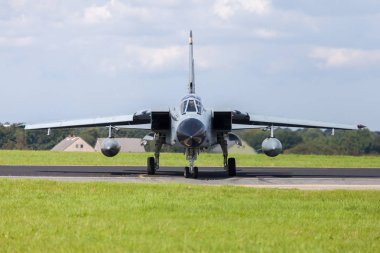 askeri hava üssünü sürücülerde Alman jet avcı uçağı