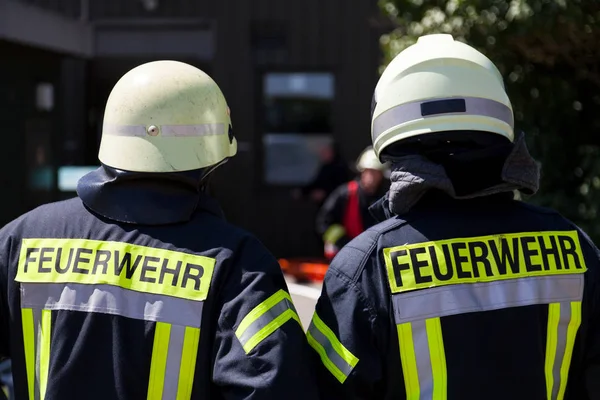 Német Tűzoltó Feuerwehr Áll Közel Baleset — Stock Fotó