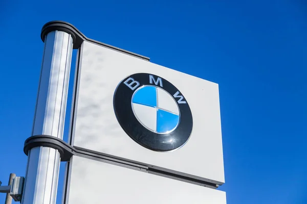 Fürth Februar 2018 Ein Bmw Logo Der Nähe Eines Autohauses — Stockfoto