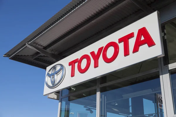 Fuerth Allemagne Février 2018 Logo Toyota Près Concessionnaire Automobile Toyota — Photo