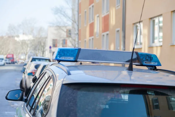 Barre Lumière Bleue Une Voiture Police Allemande Dans Une Rue — Photo