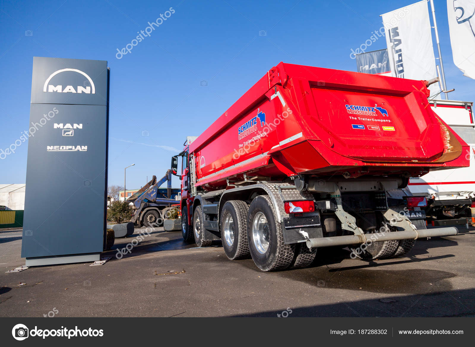 man tgs 8x8 dump truck